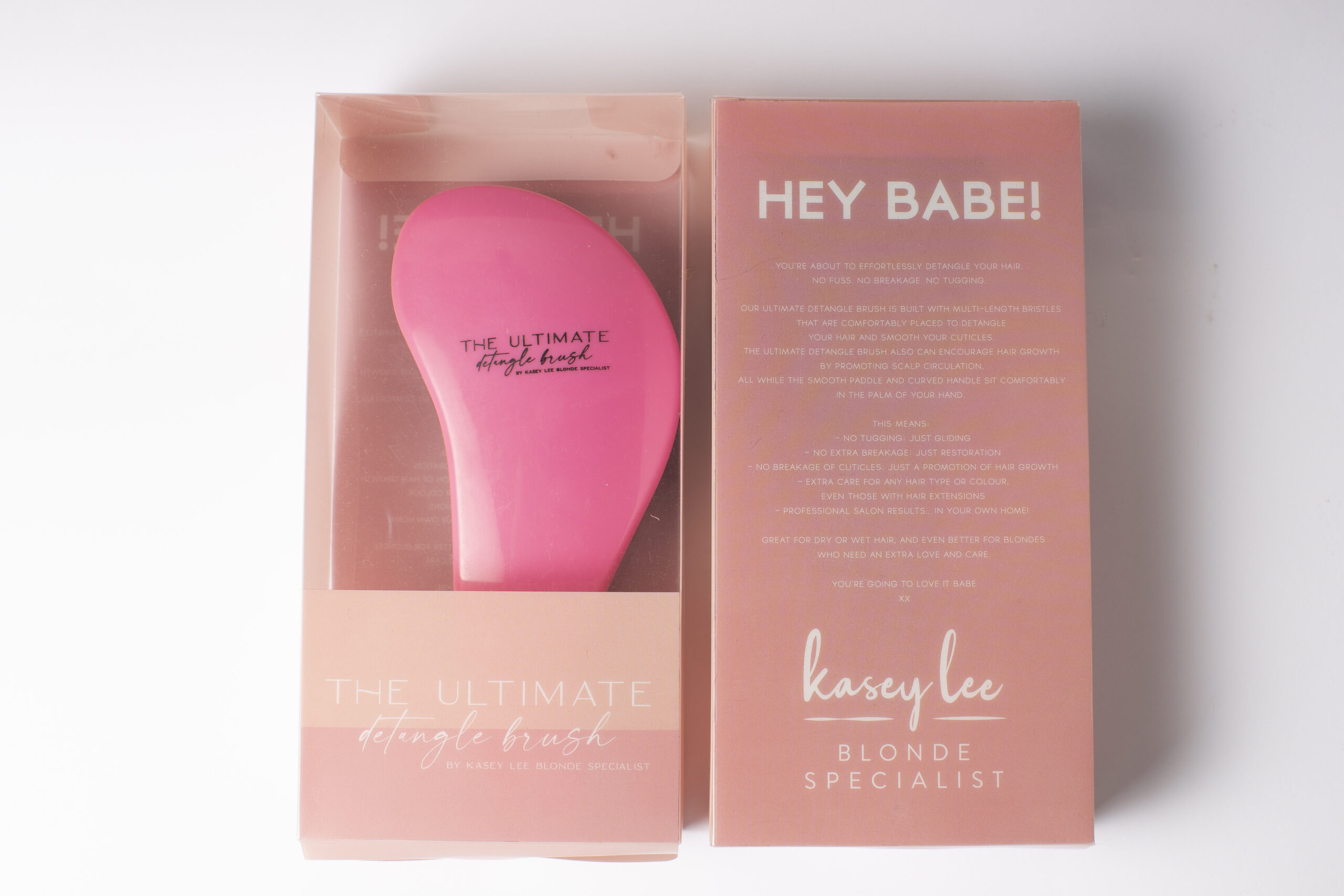 The Ultimate Detangle Brush Pink - Image 4
